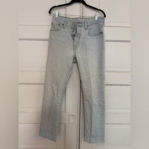 Levi’s 501 Classic Light Wash Women’s Jeans